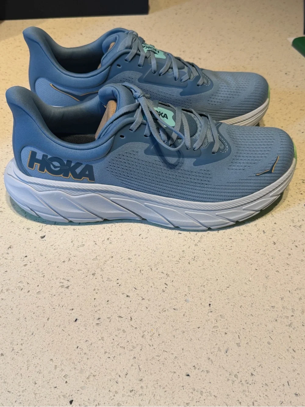 Hoka Arahi 7 Blue and White Cushioning Running Sneakers